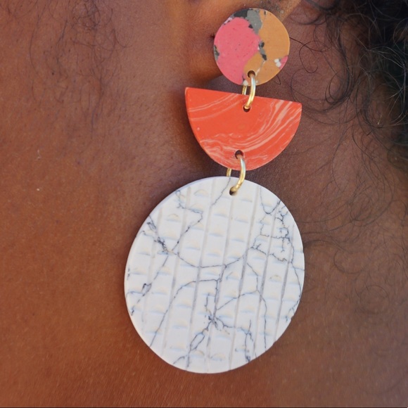 PEACH SWICHEROO CLAY EARRINGS - Picture 3 of 3